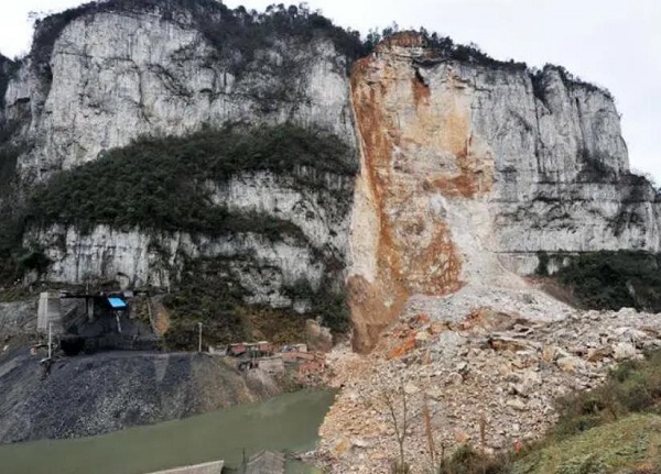 �μ�ɽ������