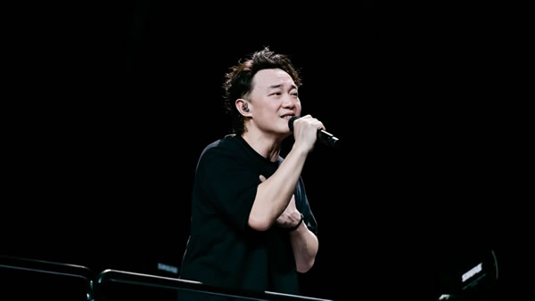 八字算命陈奕迅2026事业运势